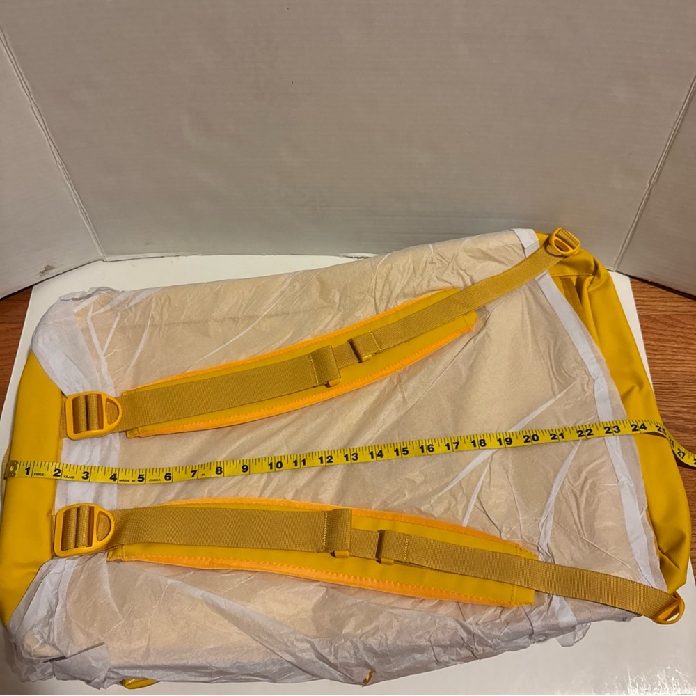 NEW Baboon to the Moon Go-Bag [Basic] — Big (60L) Yellow - Picture 8 of 13